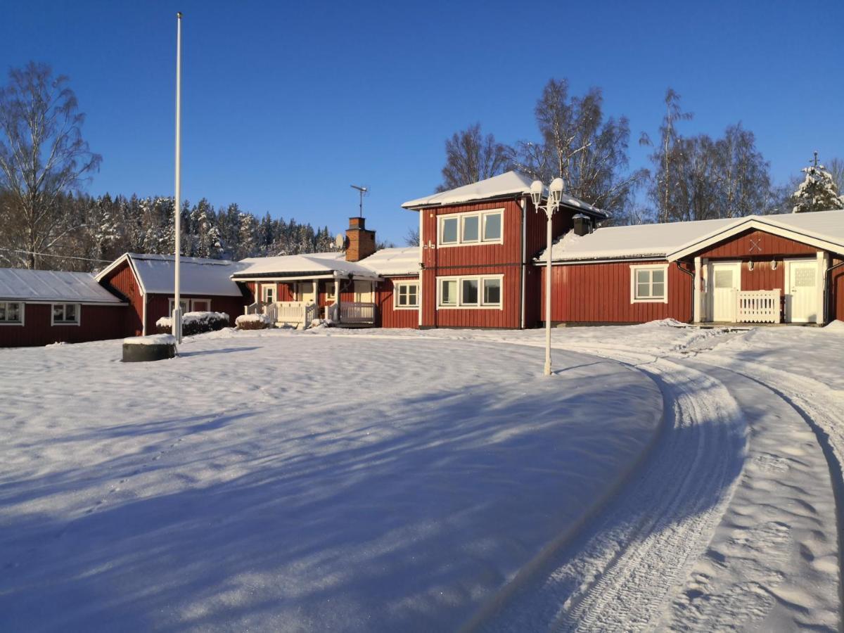 Romme Stugby Hotel Borlange Exterior photo