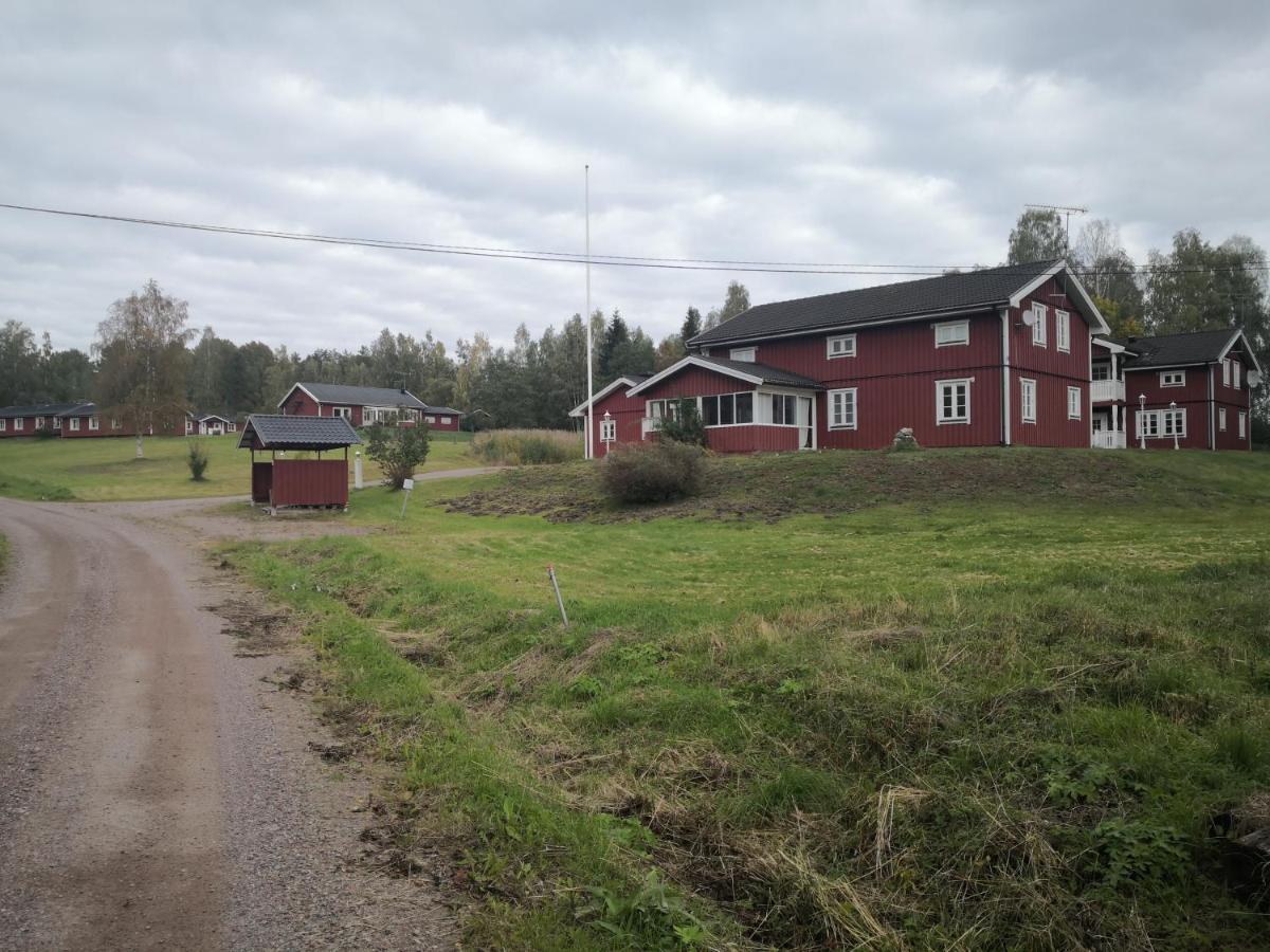 Romme Stugby Hotel Borlange Exterior photo